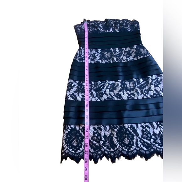 BCBGMAXAZRIA Lace Strapless Cocktail Dress Women’s Size 0 - Picture 13 of 16